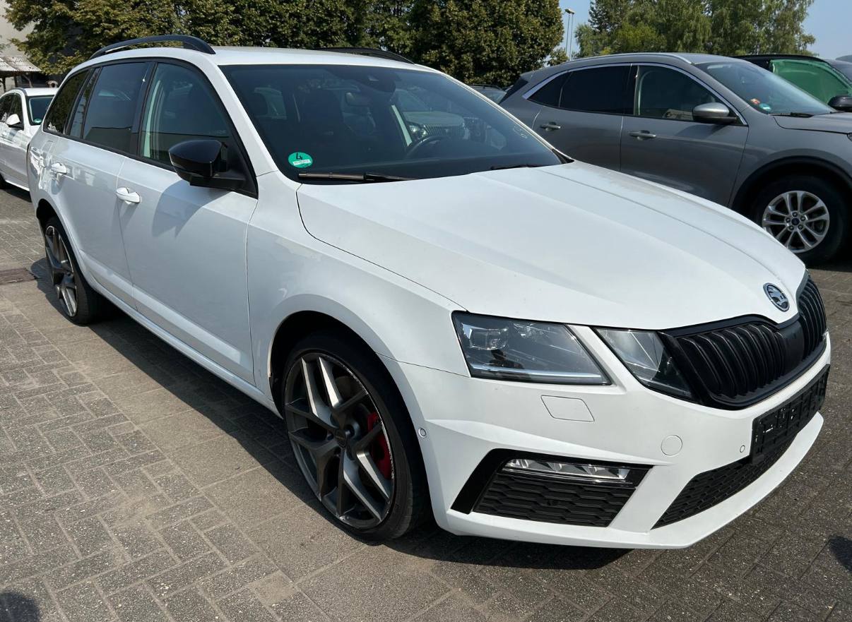 21 000 €
SCHODA 2017
Пробег 102 тыс. км
Двигатель 2 л -Дизель  190 л.с 
Коробка передач Типтроник